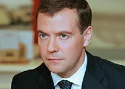 Медведев подписал закон, снижающий нагрузку на регионы при капремонте жилья