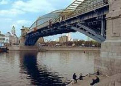 Пешеходный мост планируют построить в районе метро `Сокольники` в Москве