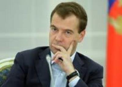 Медведев внес изменения в закон о содействии развитию жилстроительства