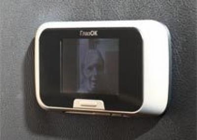 «ГлазОК» – электронный дверной глазок со звонком, камерой и ЖК-дисплеем
