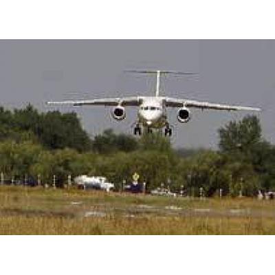 Первый российский серийный Ан-148 выполнил первый полет