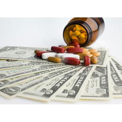 Минздрав получит право контролировать цены на лекарства