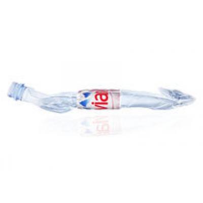 Новая эко-бутылка воды Evian
