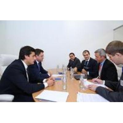 Министр энергетики РФ Александр Новак встретился с международным руководством компании Schneider Electric