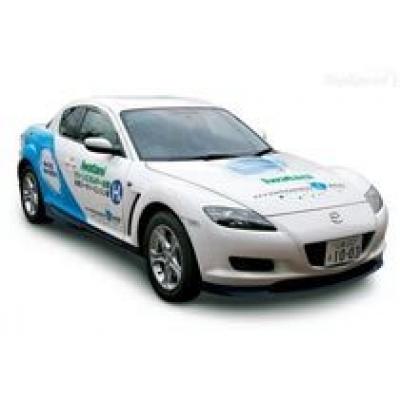 Mazda тестирует водородную RX-8 на морозоустойчивость
