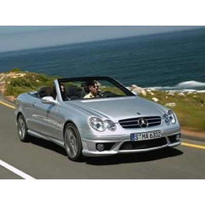 300-тысячный Mercedes-Benz CLK передан покупателю