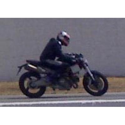 Шпионский снимок нового мотоцикла Ducati Monster 2008