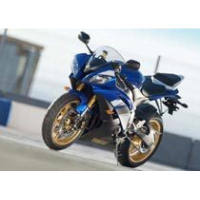 Двигатель новой модели YZF-R6 устанавливает новый уровень характеристик в классе `Суперспорт 600`