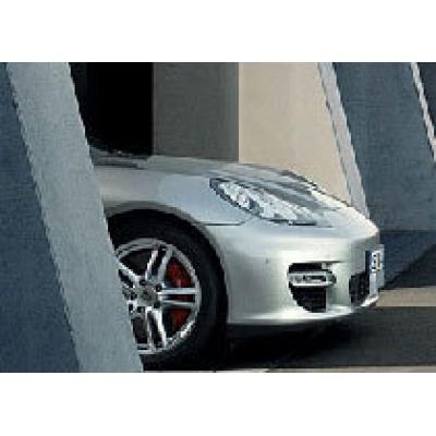 Компания Porsche частично рассекретила модель Panamera