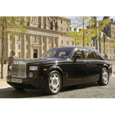 Rolls-Royce планирует разработку модели Phantom с электромотором