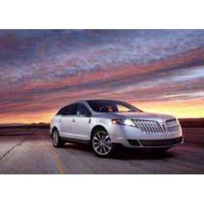 Серийный кроссовер Lincoln MKT дебютировал на моторшоу в Детройте