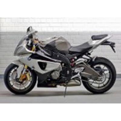 С конвейера завода BMW Motorrad в Берлине сходит первый BMW S 1000 RR