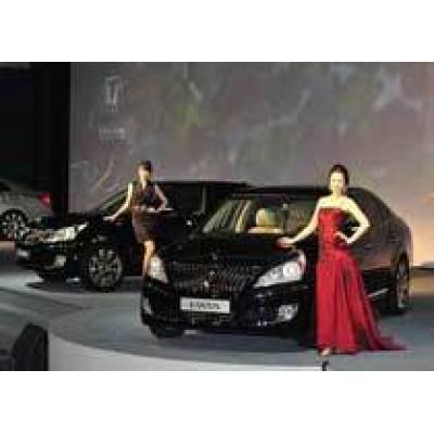Hyundai выпускает новый седан Equus, по цене близкий к люксовым Mercedes и Audi