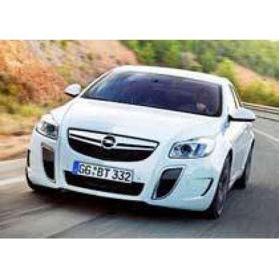 Cедан Opel Insignia OPC получил полный привод и 325-сильный V6