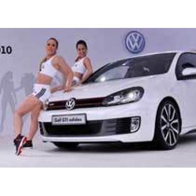 Volkswagen выпустил спецверсию Golf GTI для Adidas