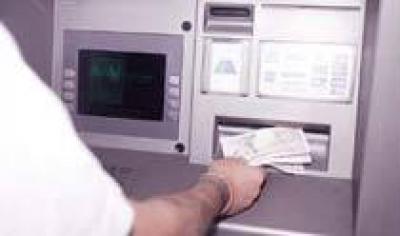 Жителю Новосибирска банкомат "подарил" 20 млн. рублей