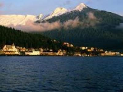 Аляска ввела налог $50 с приезжающих