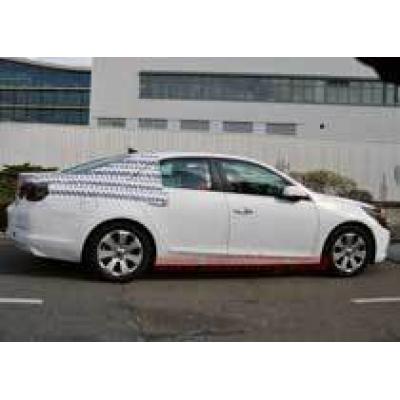 Опытный образец Chevrolet Malibu 2012