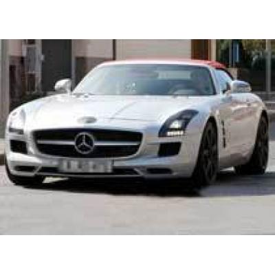 Mercedes-Benz SLS AMG Roadster скинул тестовый прикид