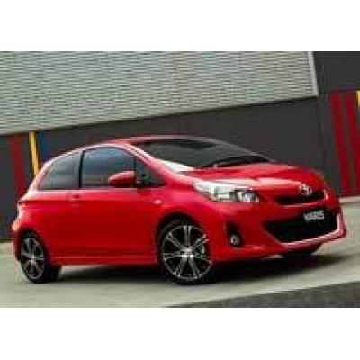 Появились фотографии трехдверного Toyota Yaris