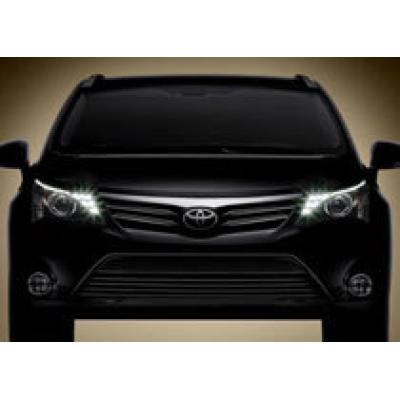 Toyota показала первое изображение новой Avensis