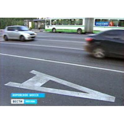 ГИБДД объяснила правила проезда по выделенным полосам
