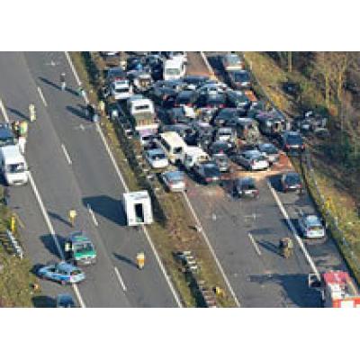 На севере Германии столкнулись более 50 машин