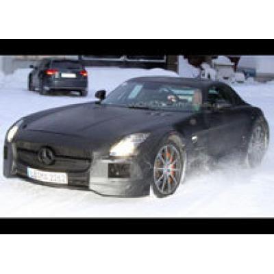 Mercedes-Benz SLS AMG Black Series засняли во время тестов в лютый мороз