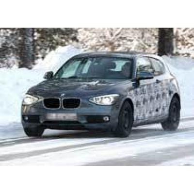 На испытания вышла трехдверная разновидность BMW 1-Series