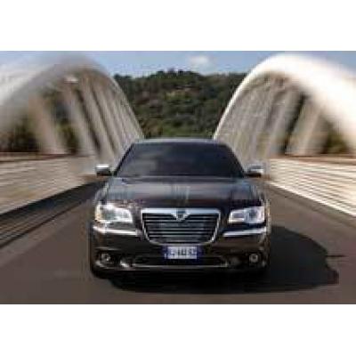 У большого седана Lancia появится полный привод