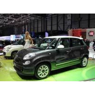 Fiat представил компактвэн 500L в Женеве
