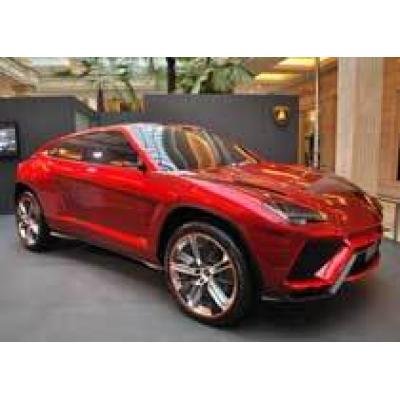 Кроссовер Lamborghini Urus приехал в Москву