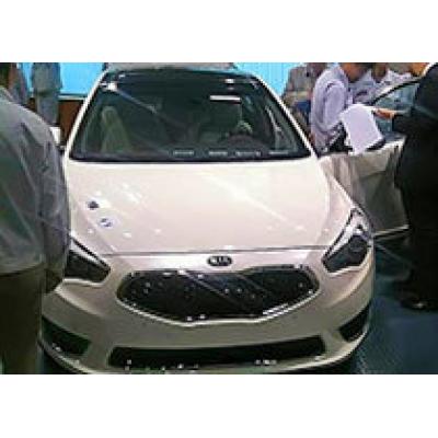 Kia провела закрытый показ рестайлингового седана Cadenza