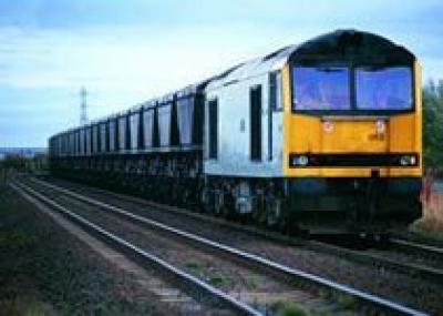 В Британии пассажирам приходится чинить поезда