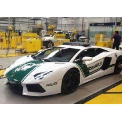 Полиции Дубая выдали Lamborghini Aventador