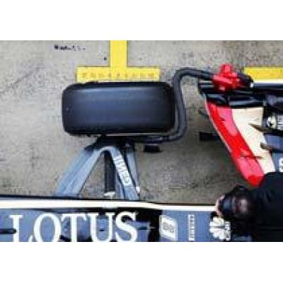 Команда McLaren обнаружила нелегальную подвеску у болидов Lotus