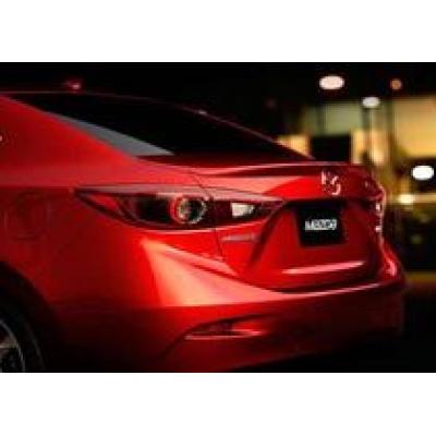 В Сеть попала фотография нового седана Mazda3