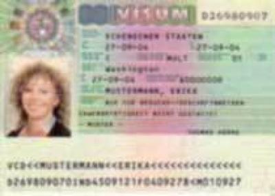 Туристы со всего мира с трудом получают визу в США
