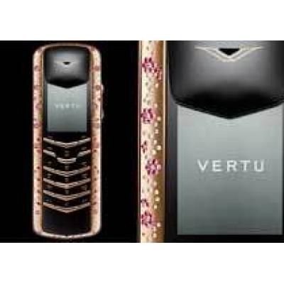 Эксклюзив от Vertu: телефон с розовыми бриллиантами и сапфирами