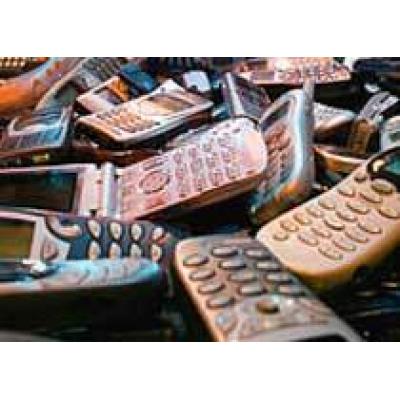 Водитель и экспедитор проворонили фуру с мобильниками на 100 млн рублей