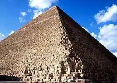 Восхождение на пирамиду Хеопса опасно