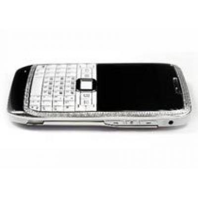 Очередной `блестящий`: Nokia E71, инкрустированный бриллиантами