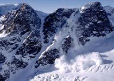 На горнолыжных курортах Европы - повышенная лавиноопасность