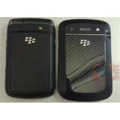 Смартфон BlackBerry Bold Touch на фото