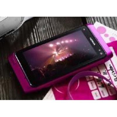 Розовый Nokia N8 – девайс для модниц с приложением ELLE и темой Little Pink Diva