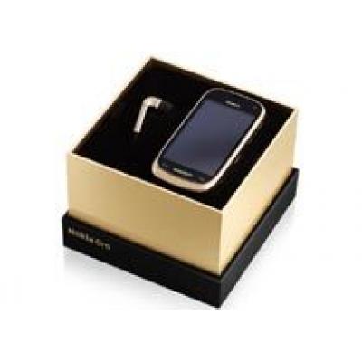Nokia Oro: смартфон в золоте и коже