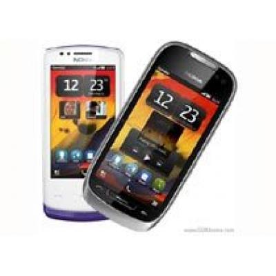 Nokia 700 и 701 – первые смартфоны на платформе Symbian Belle