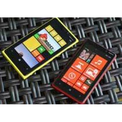 Nokia назвала российские цены на смартфоны на Windows Phone 8