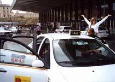 Римcкие таксисты предупредили туристов об обмане