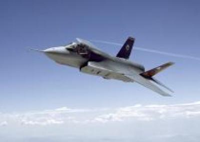 Разработка истребителя F-35 отстала от графика на два года